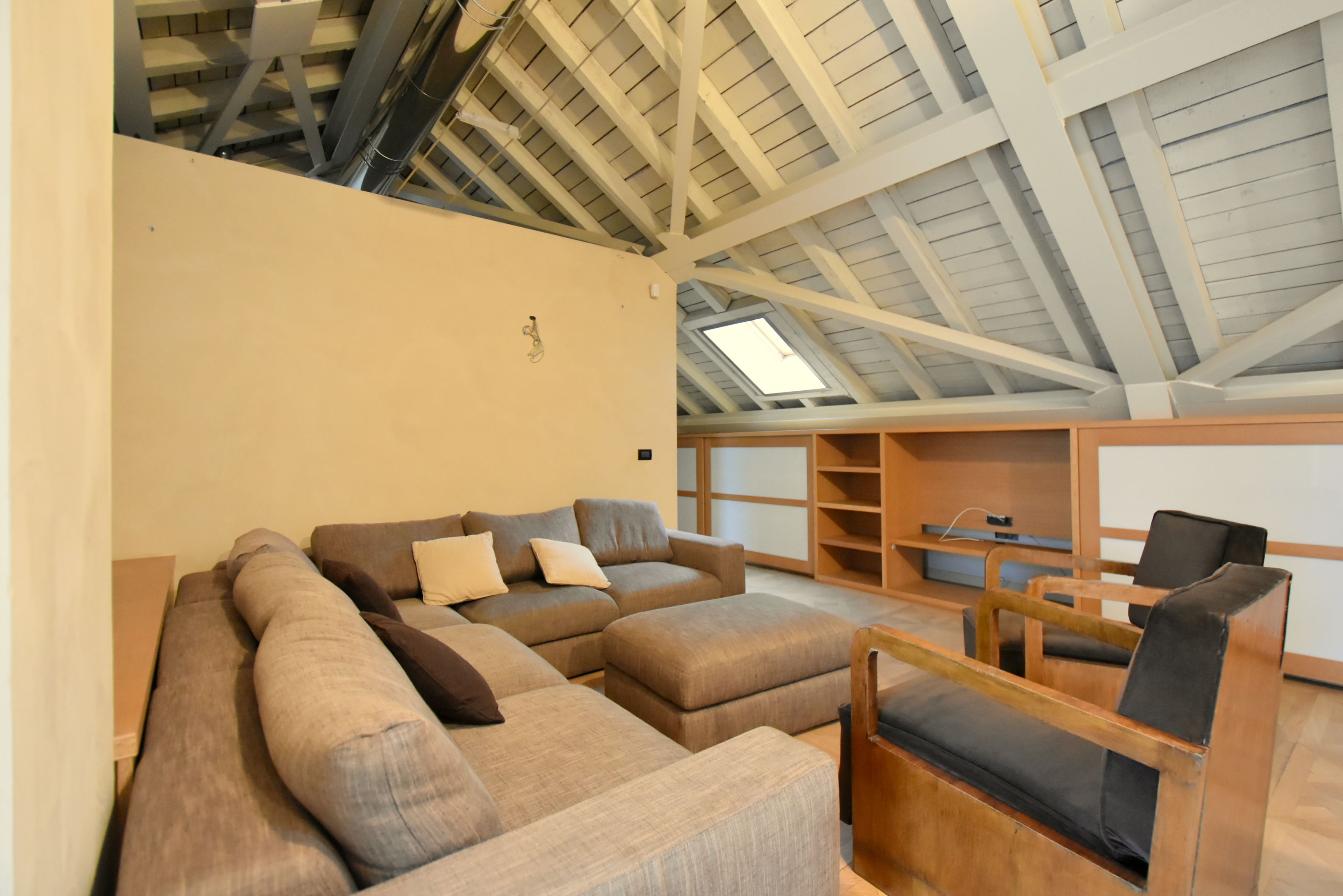 Penthouse de inchiriat - zona Centrala — fotografia 3
