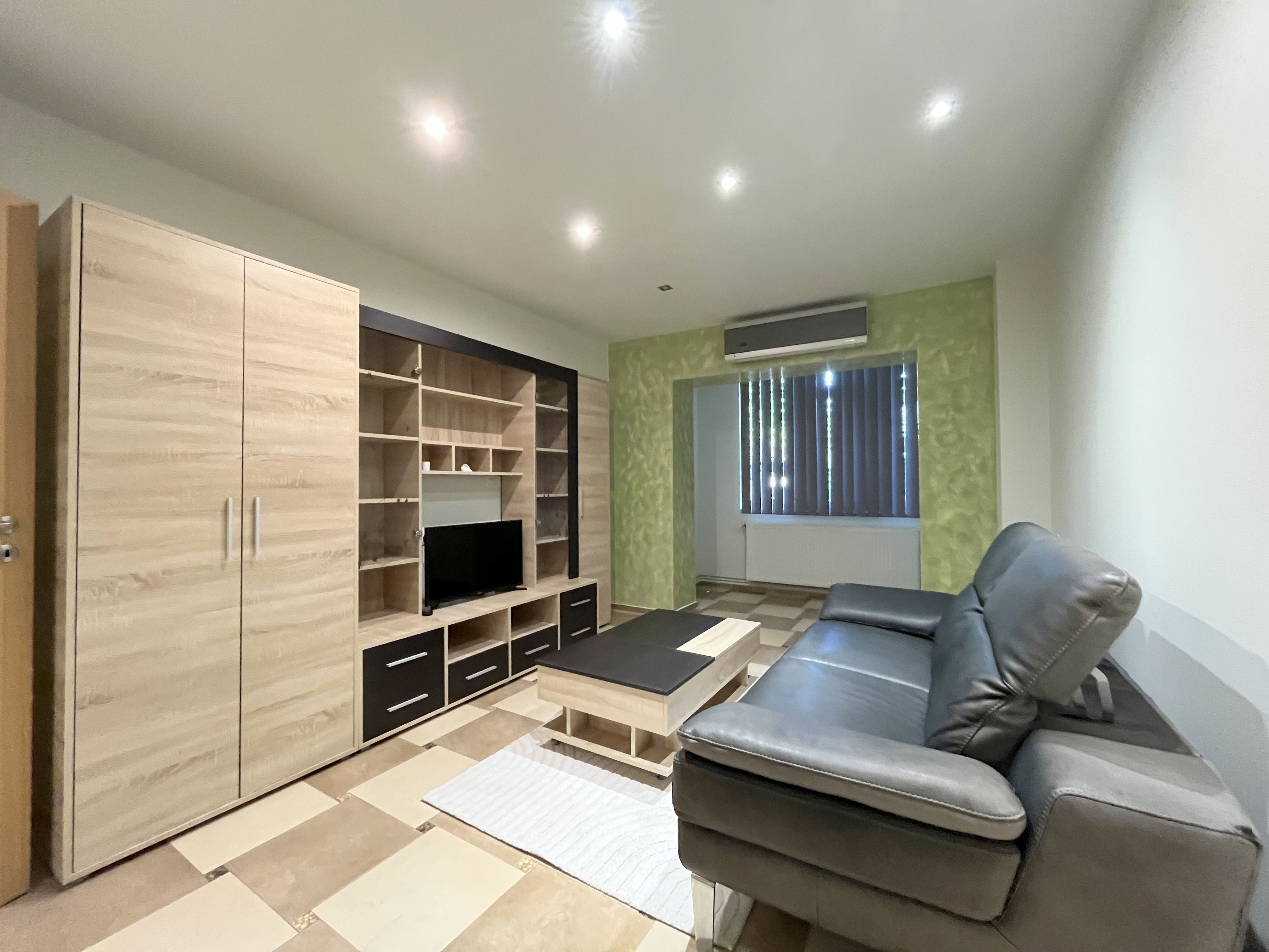 Apartament de închiriat – zonă ultracentrală, prima închiriere — fotografia 2