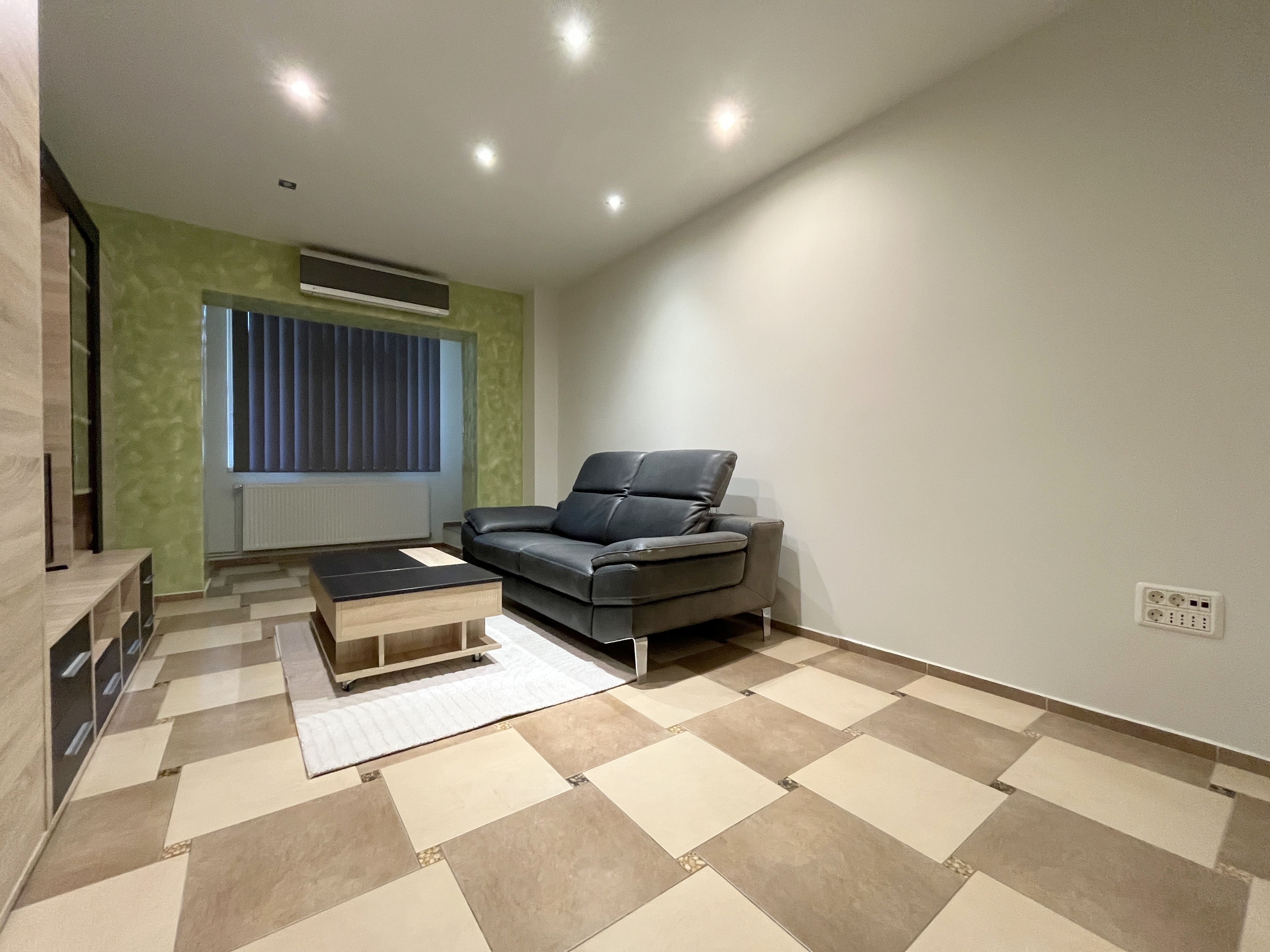 Apartament de închiriat – zonă ultracentrală, prima închiriere — fotografia 3