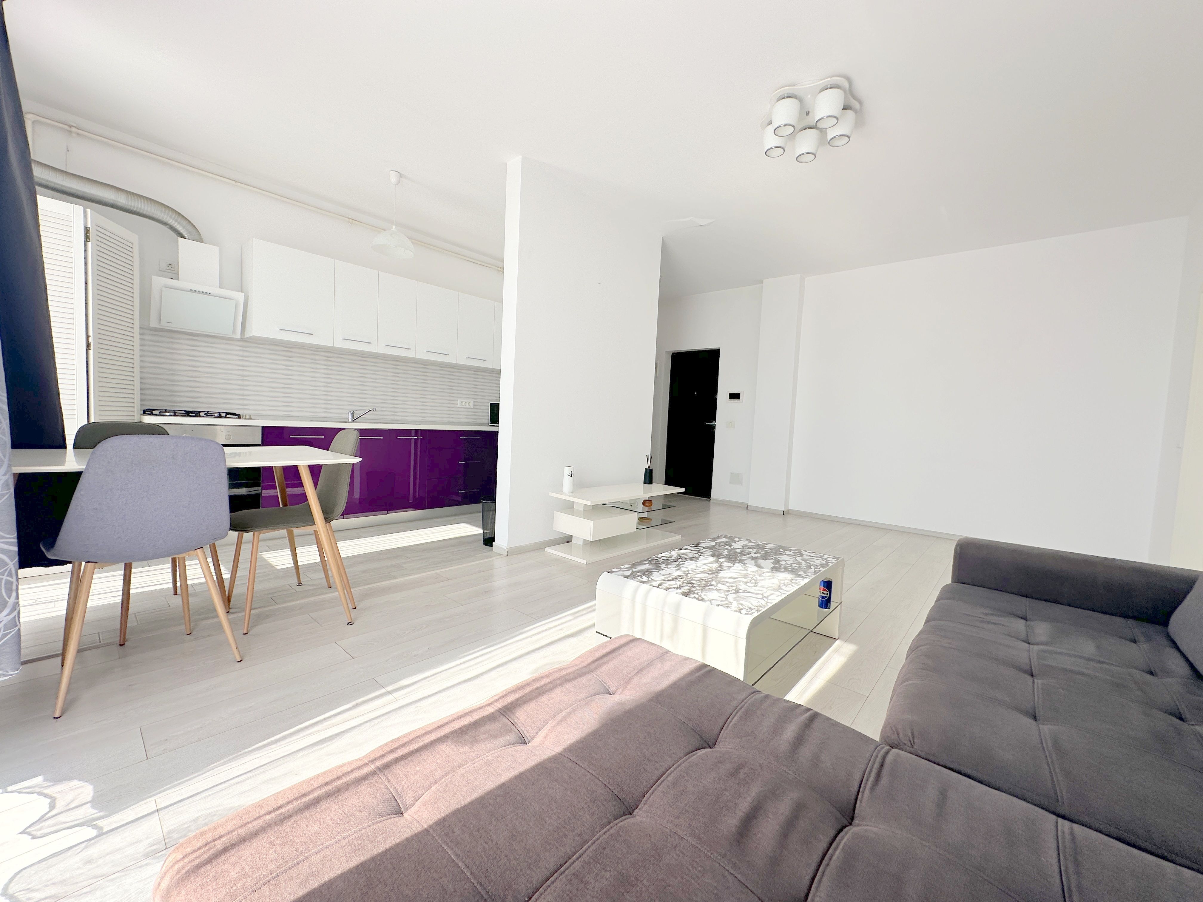 Apartament 2 camere, de închiriat - comision 0 — fotografia 1